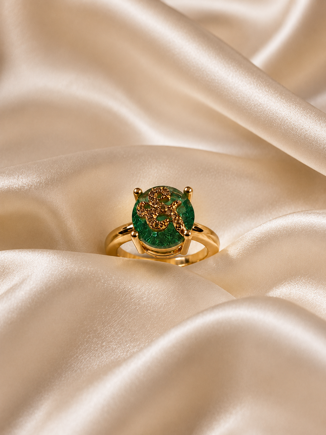 Green Crystal Ring for Women | Adjustable Oval White Stone Ring with Sparkling Zircon Design | Elegant Fashion Finger Ring (Copy)