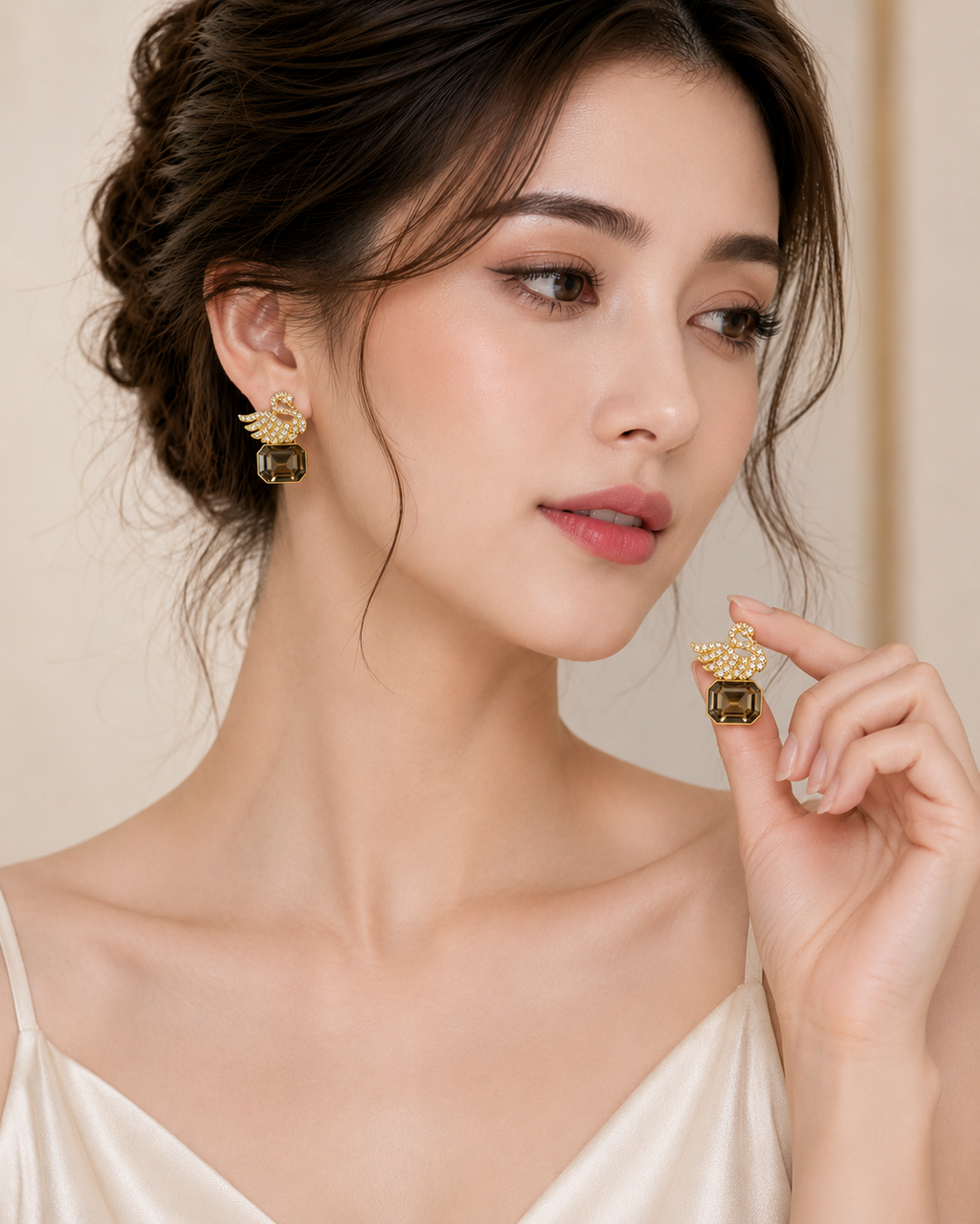Korean Elegant Swan Crystal Stud Earrings for Women | Gold-Plated Rhinestone Bird Design Earrings |Beautiful Gemstone Fashion Jewelry for Girls & Women