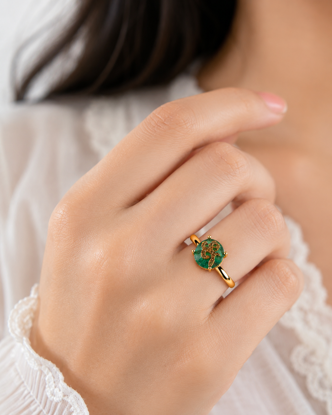 Green Crystal Ring for Women | Adjustable Oval White Stone Ring with Sparkling Zircon Design | Elegant Fashion Finger Ring (Copy)